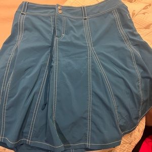 Beautiful blue Athleta everywhere skort 6